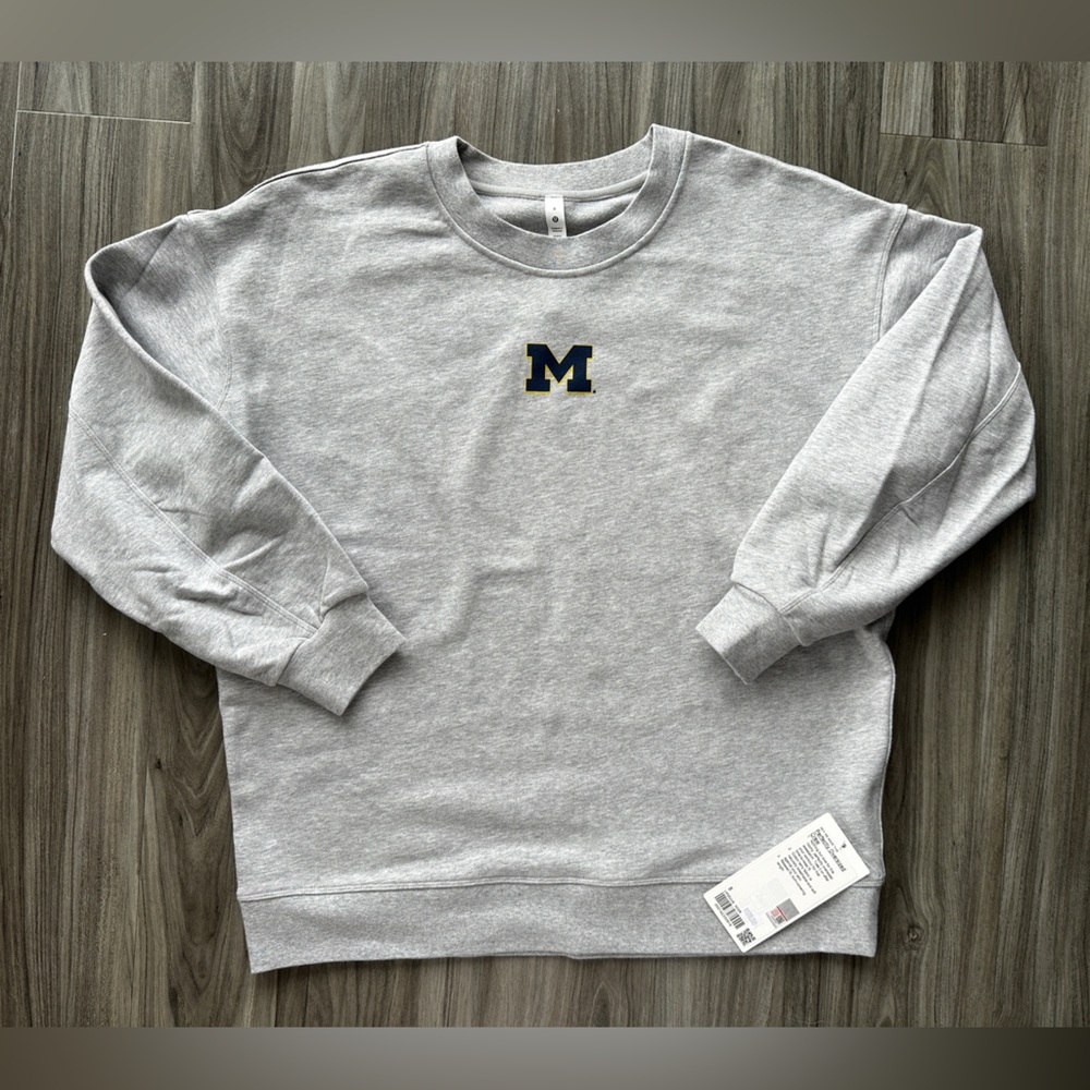 NWT Lululemon - Michigan SweatShirt Oversized Crew Woman’s size 8
